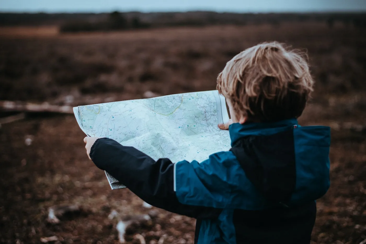 A kid holding a map: an analogy of a senior software engineer being able to support management